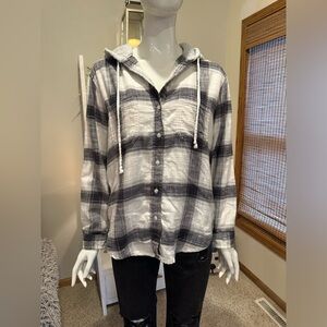 Women’s American Eagle Flannel Top - Size Small